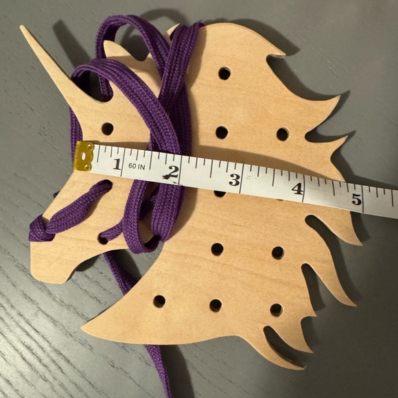Unicorn l wooden | lacing board | toddlers - Picture 3 of 4